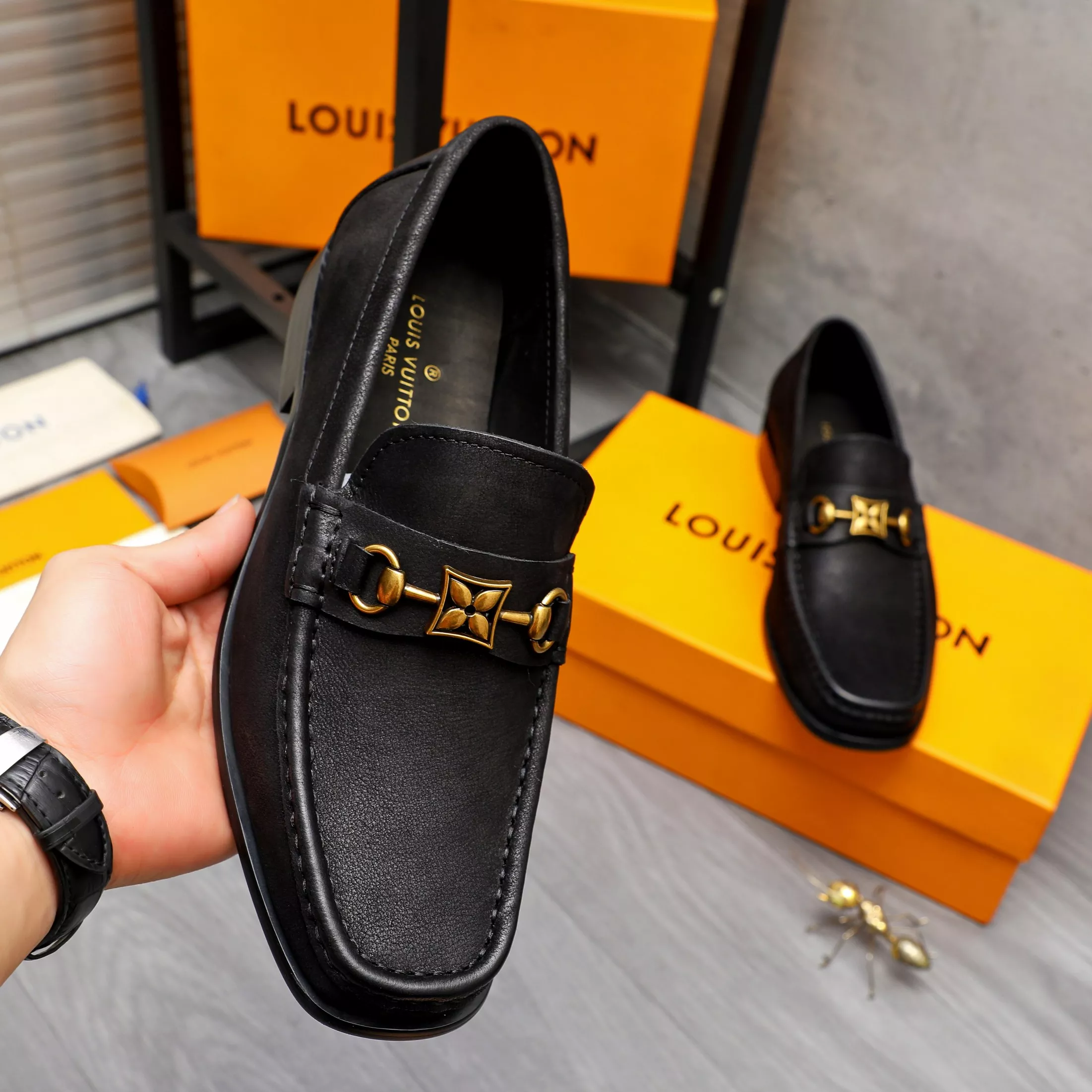Practical 5203 Louis Vuitton LV Oxfords Shoes For Men