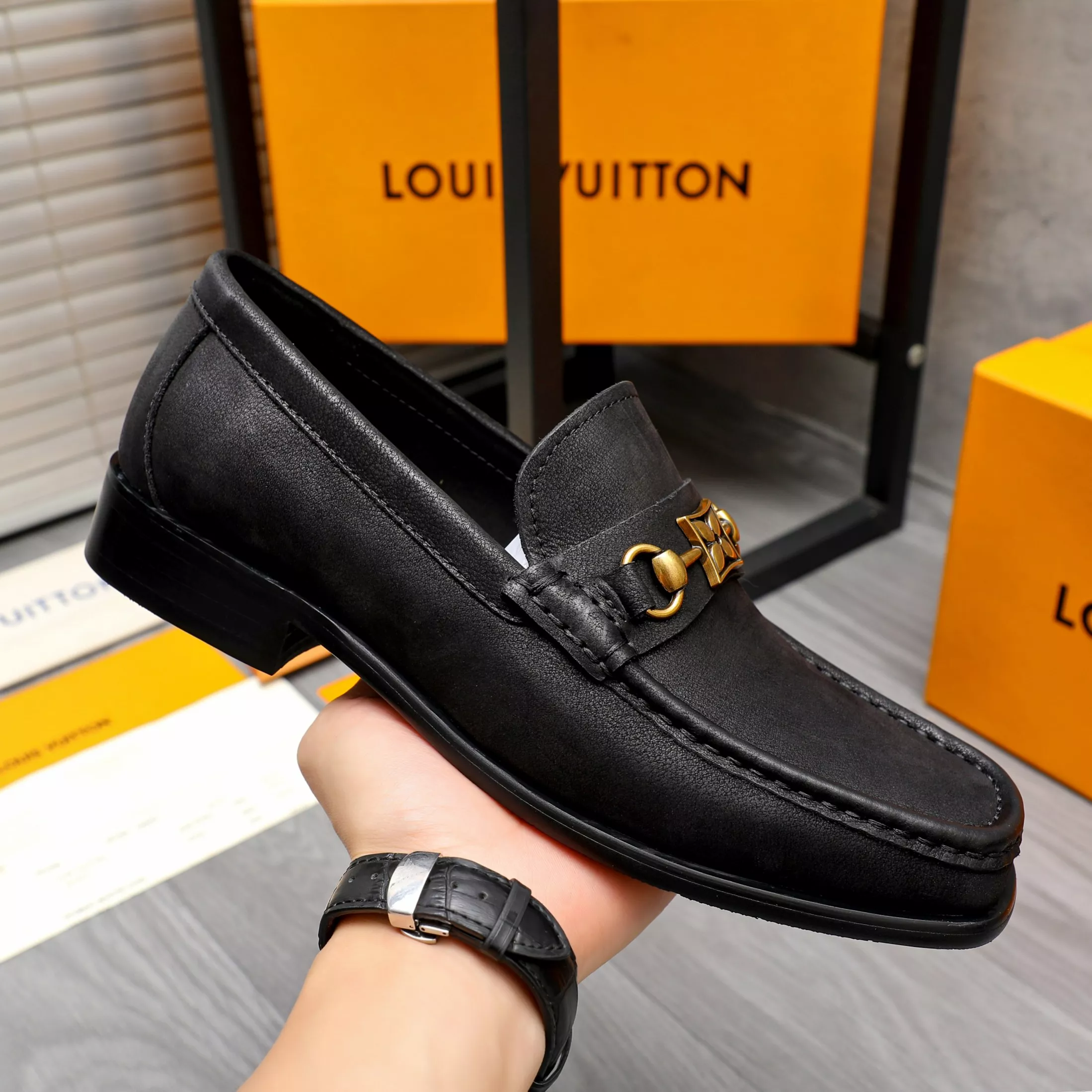 Practical 5203 Louis Vuitton LV Oxfords Shoes For Men