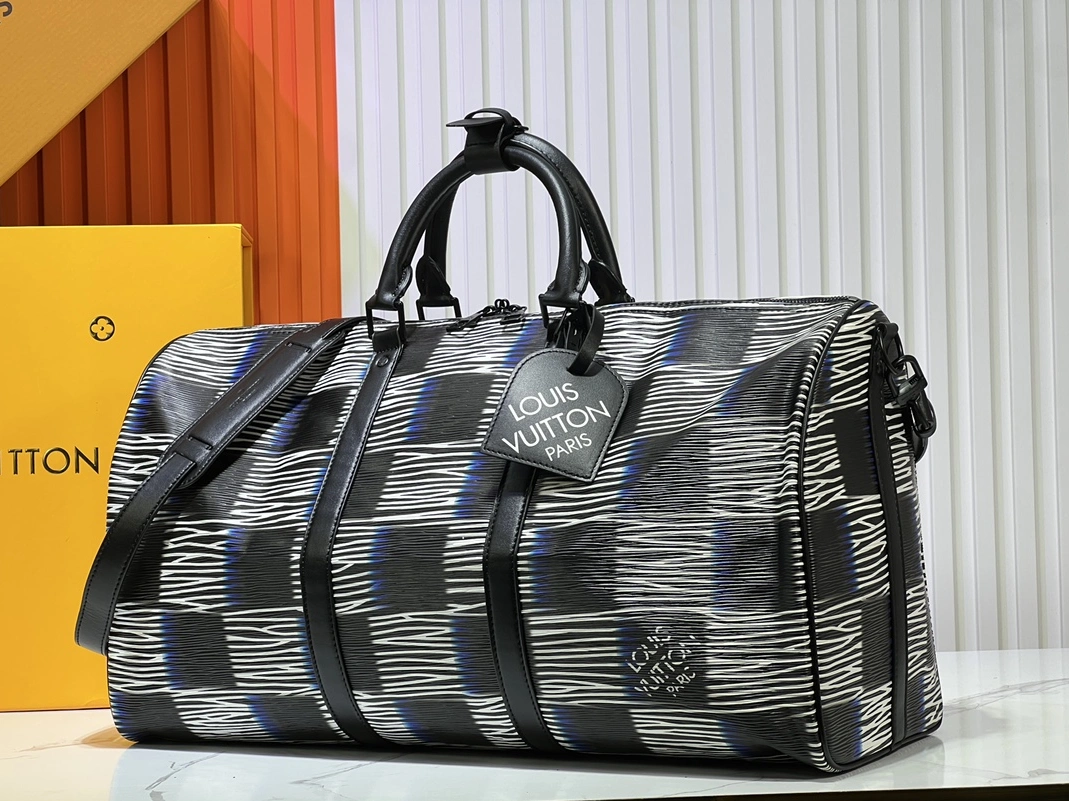 Practical 5311 Louis Vuitton Travel Bags