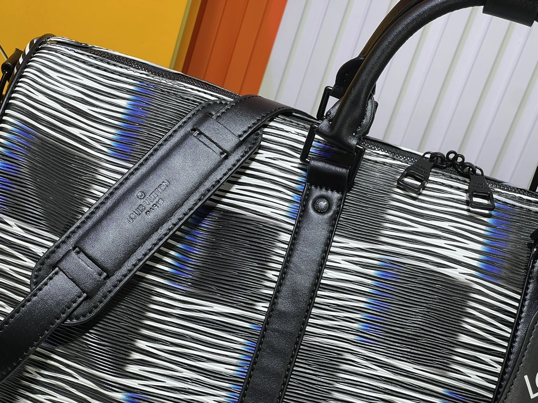 Practical 5311 Louis Vuitton Travel Bags