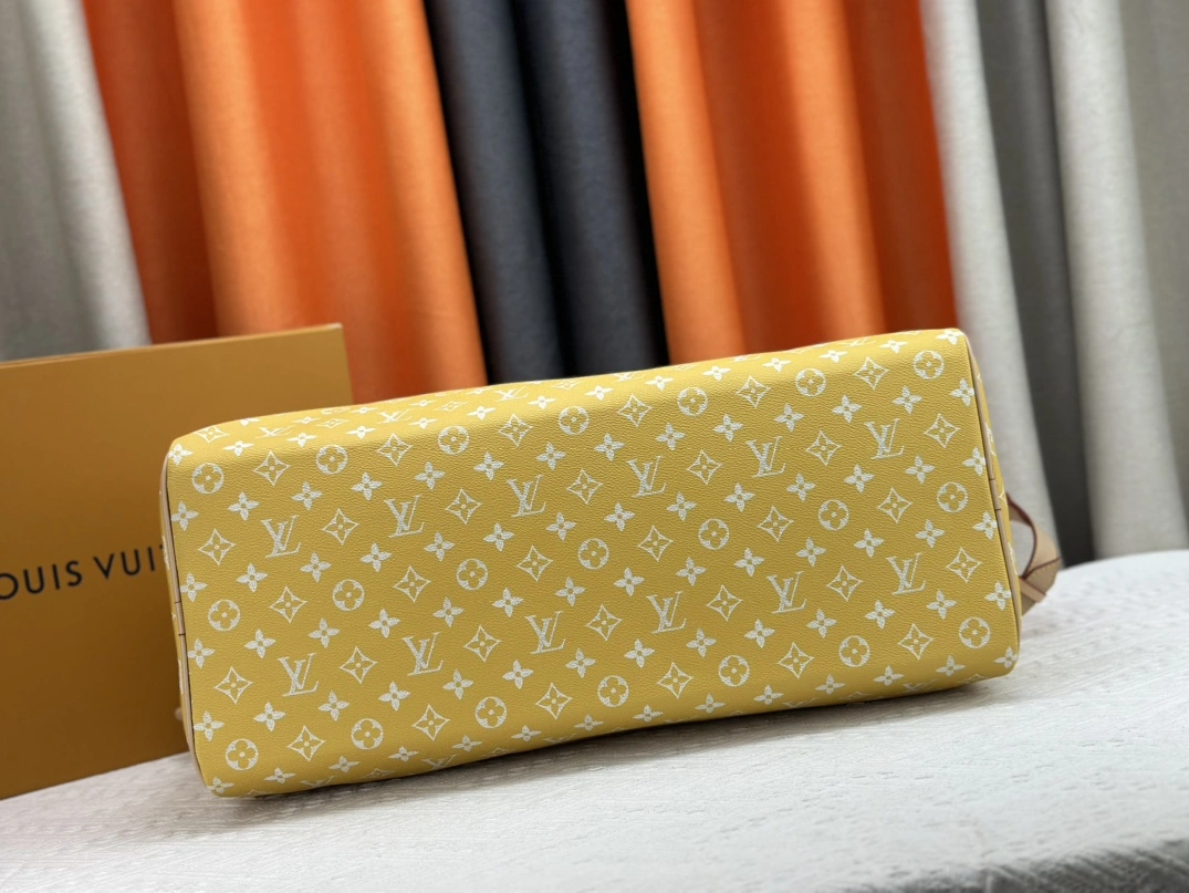 Practical 5338 Louis Vuitton Travel Bags