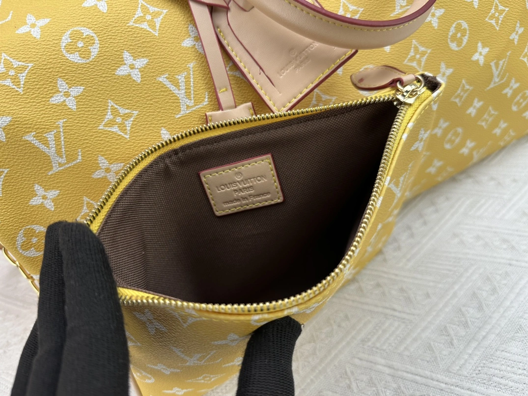 Practical 5338 Louis Vuitton Travel Bags