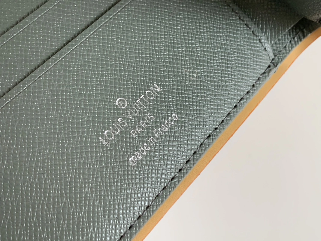 Practical 5510 Louis Vuitton LV Wallets