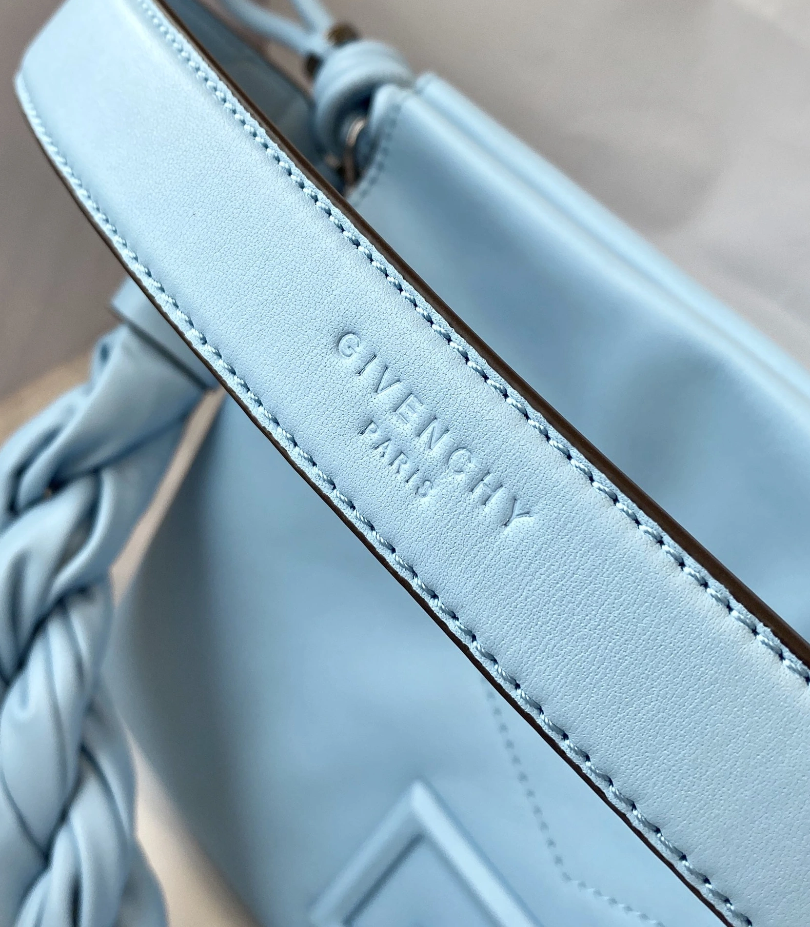 Practical 5661 Givenchy AAA Quality Handbags For Women
