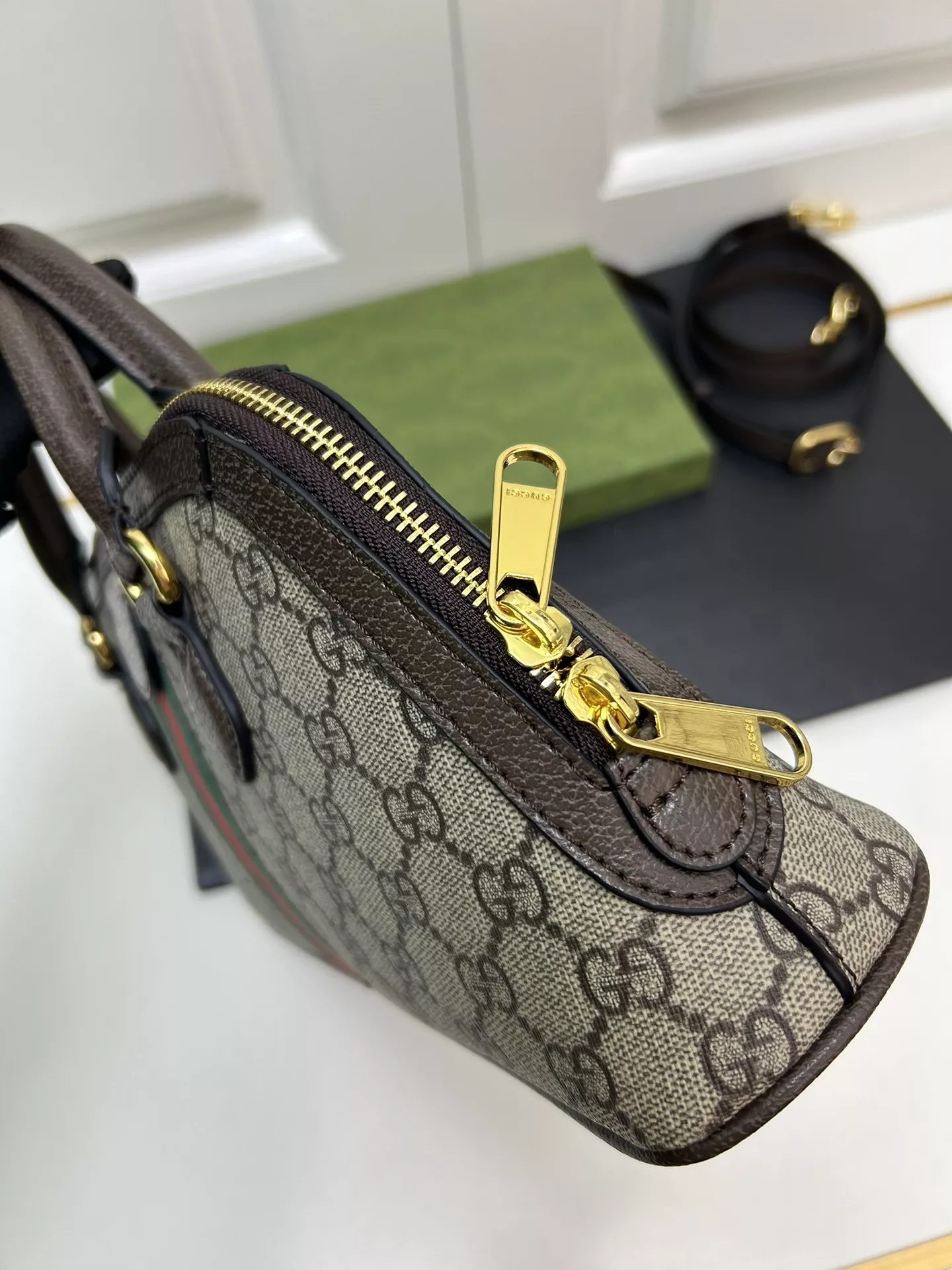 Practical 5670 Gucci AAA Quality Handbags For Women