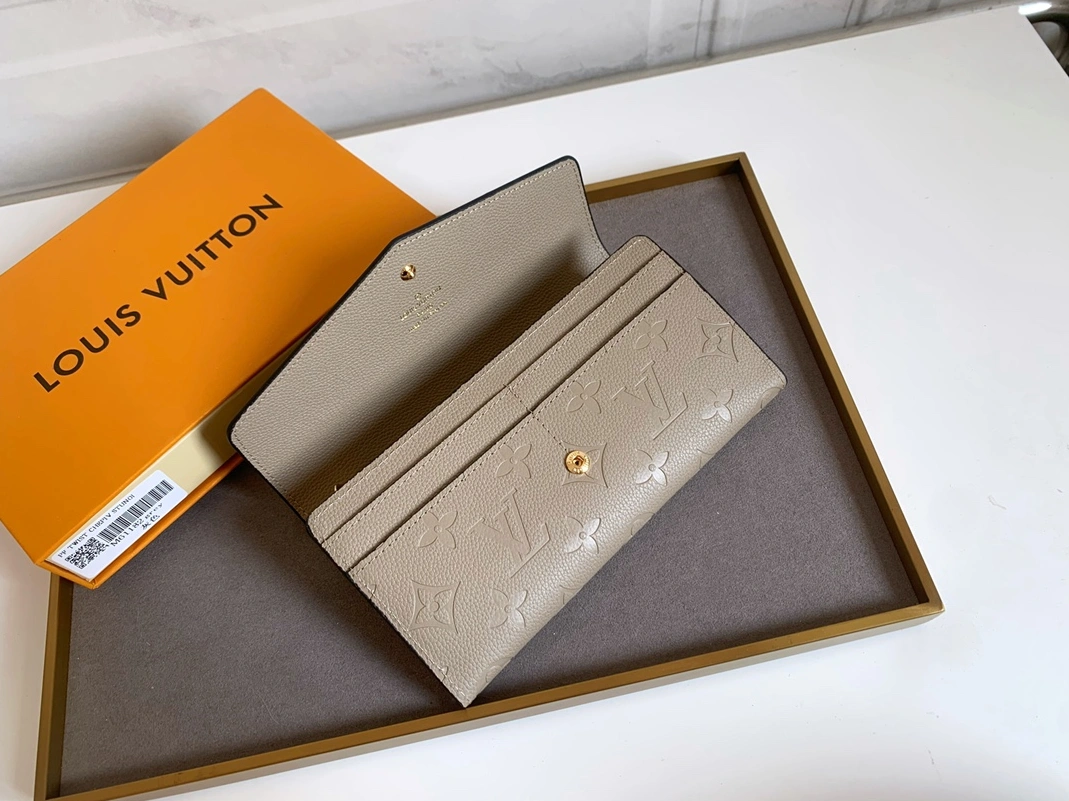 Practical 5847 Louis Vuitton LV Wallets For Women