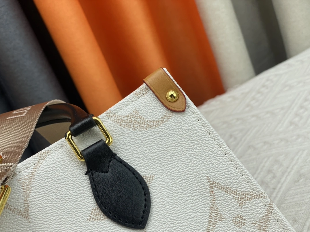 Practical 6019 Louis Vuitton AAA Quality Handbags For Women