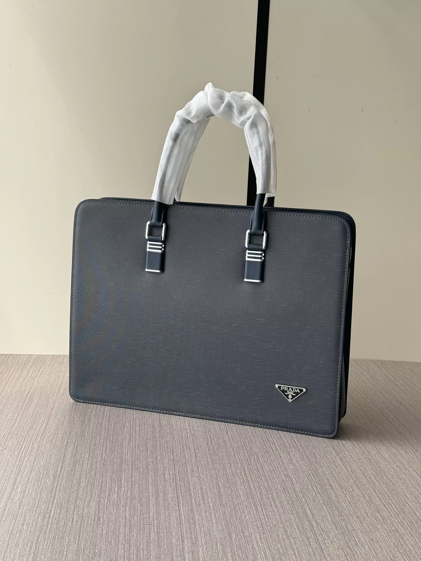 Practical 6150 Prada AAA Man Handbags