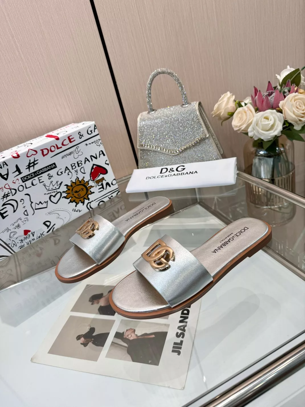 Practical 622 Dolce & Gabbana D&G Slippers For Women