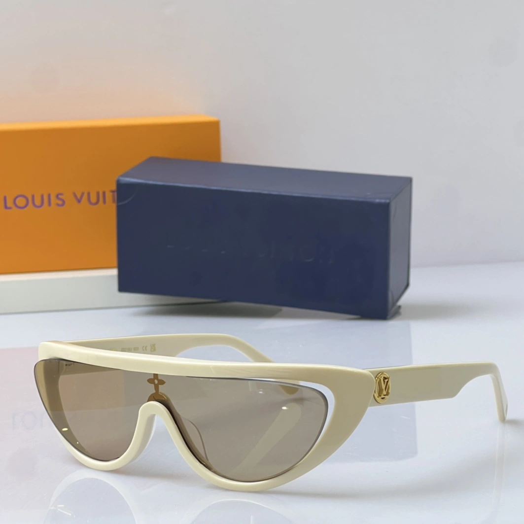 Practical 6484 Louis Vuitton AAA Quality Sunglasses
