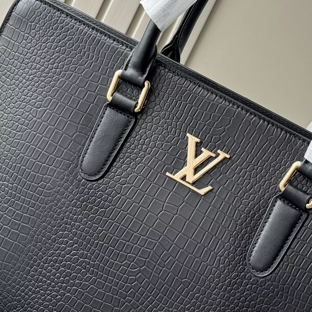 Practical 6582 Louis Vuitton AAA Man Handbags