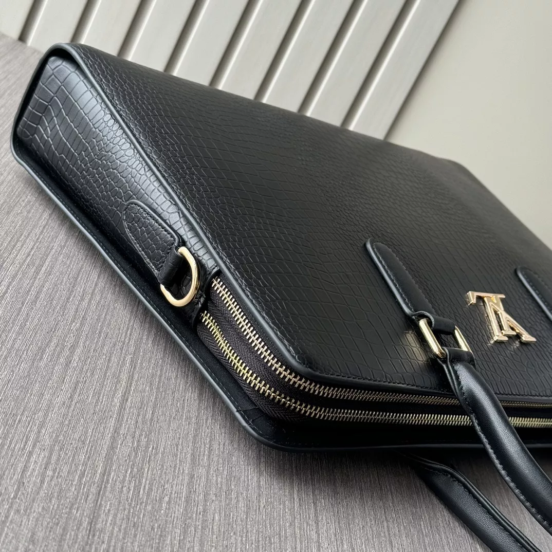 Practical 6582 Louis Vuitton AAA Man Handbags