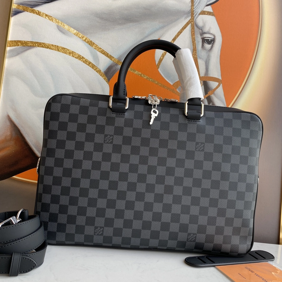 Practical 6645 Louis Vuitton AAA Man Handbags