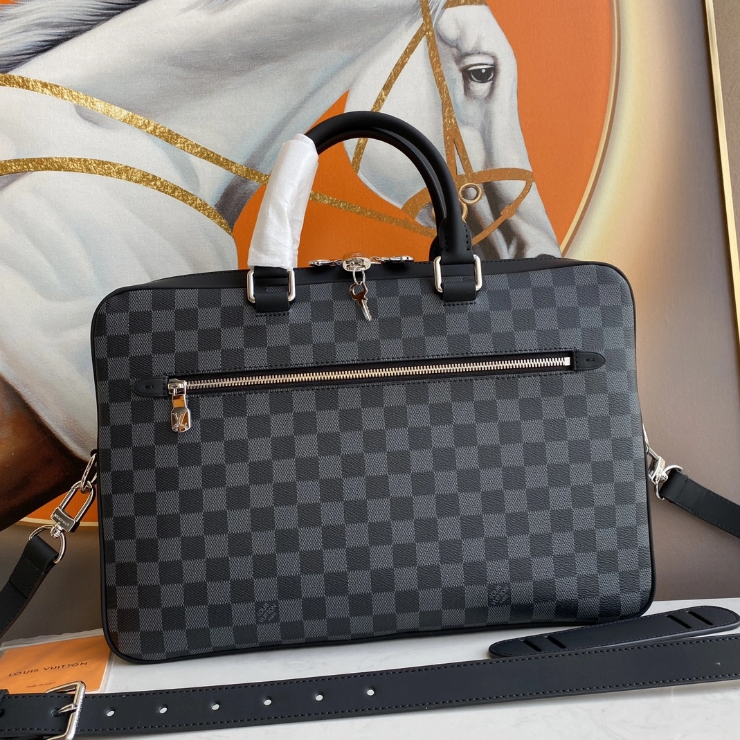 Practical 6645 Louis Vuitton AAA Man Handbags