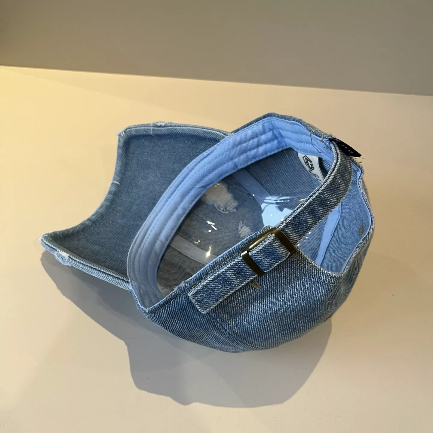 Practical 6654 Balenciaga Caps