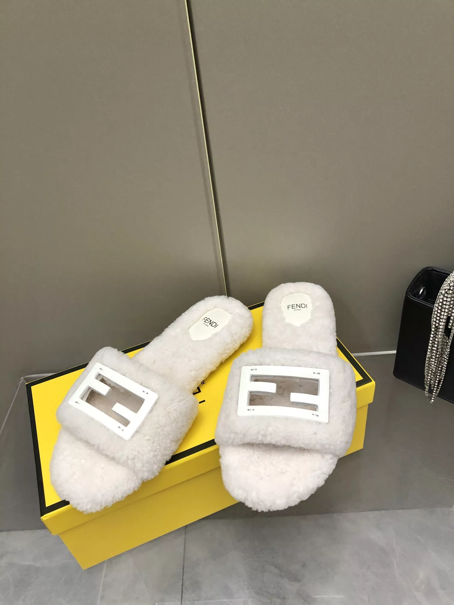 Practical 6788 Fendi Slippers For Women