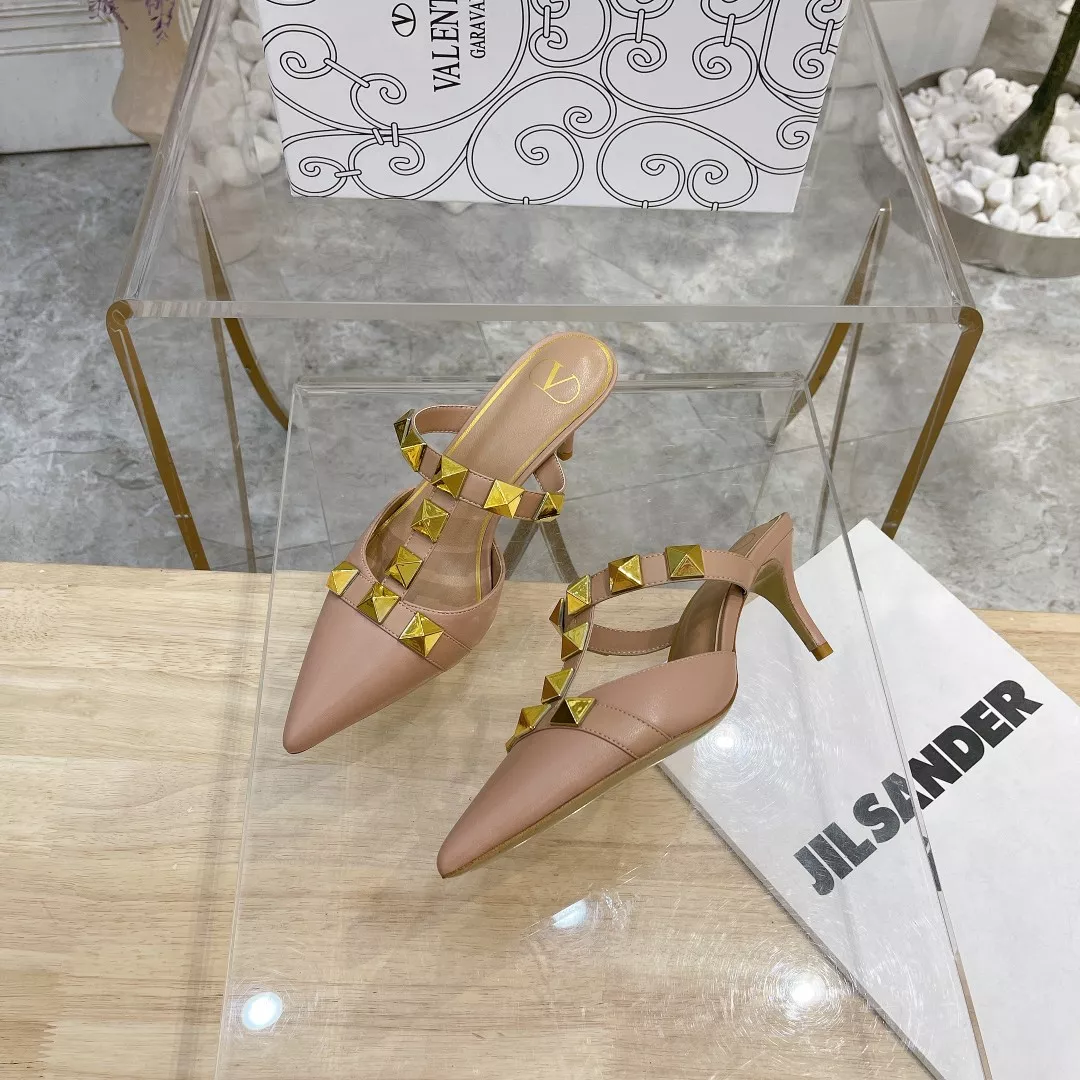 Practical 6885 Valentino Slippers For Women
