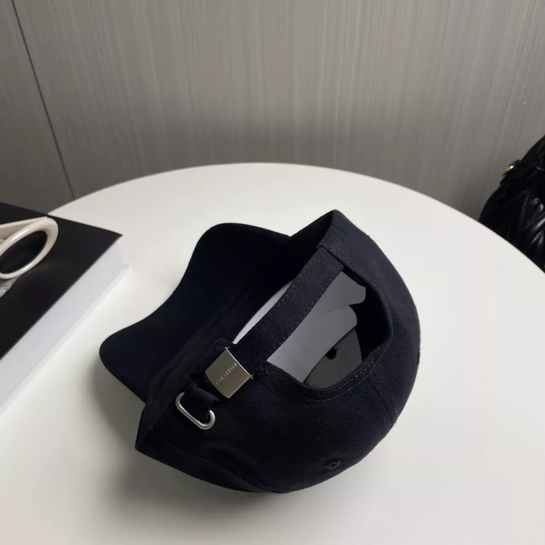 Practical 7004 Balenciaga Caps