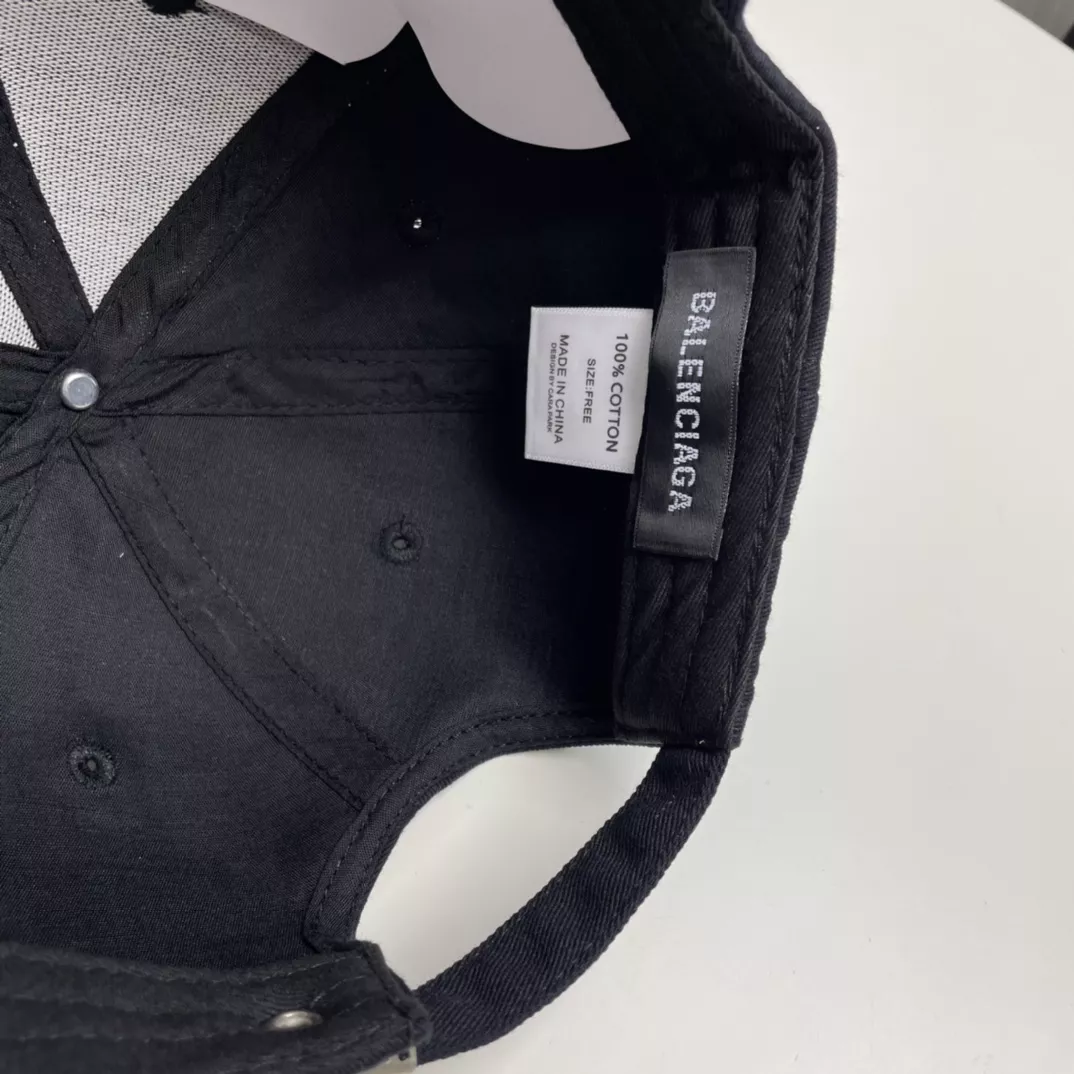 Practical 7004 Balenciaga Caps