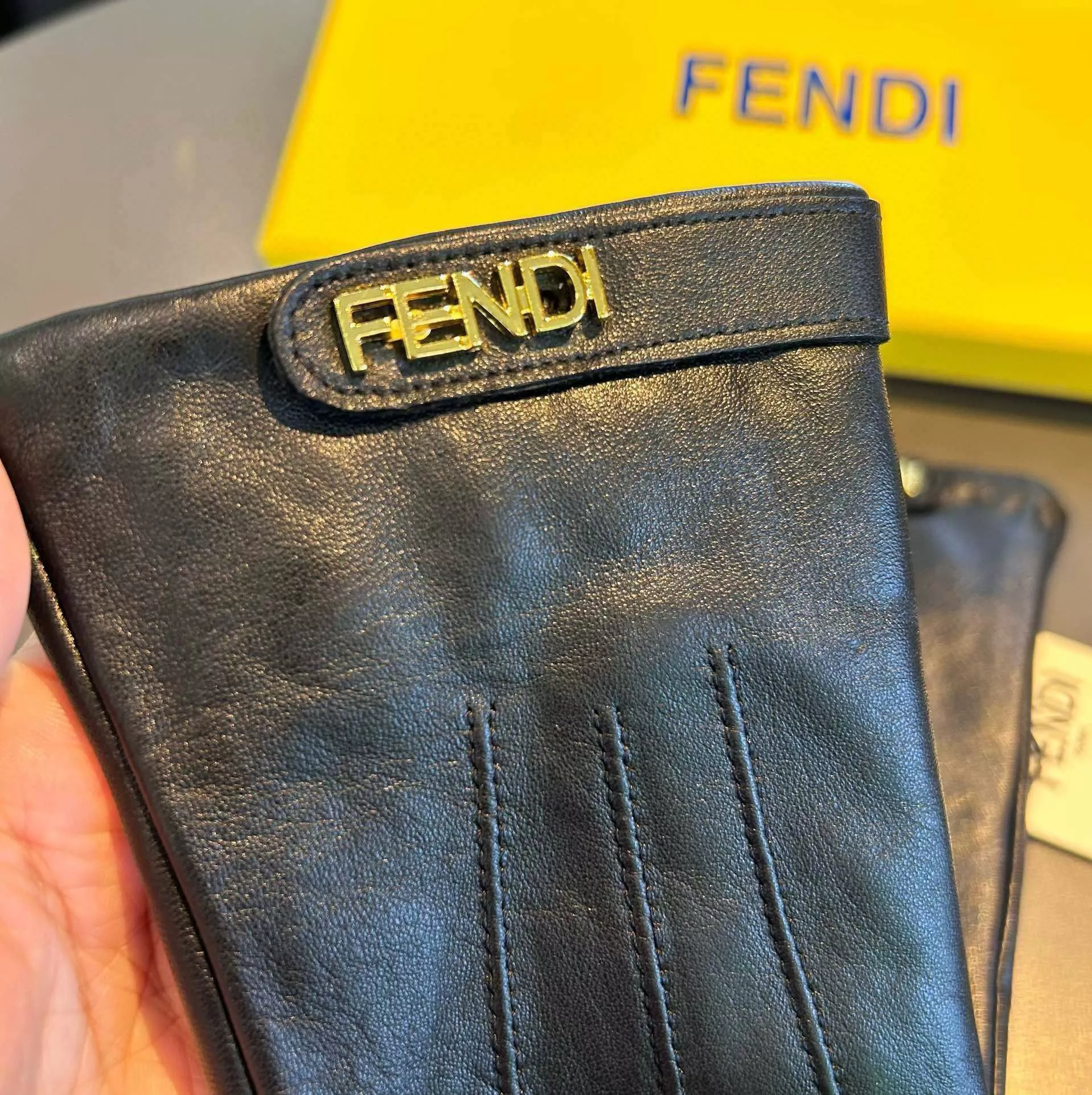 Practical 7208 Fendi Gloves For Women