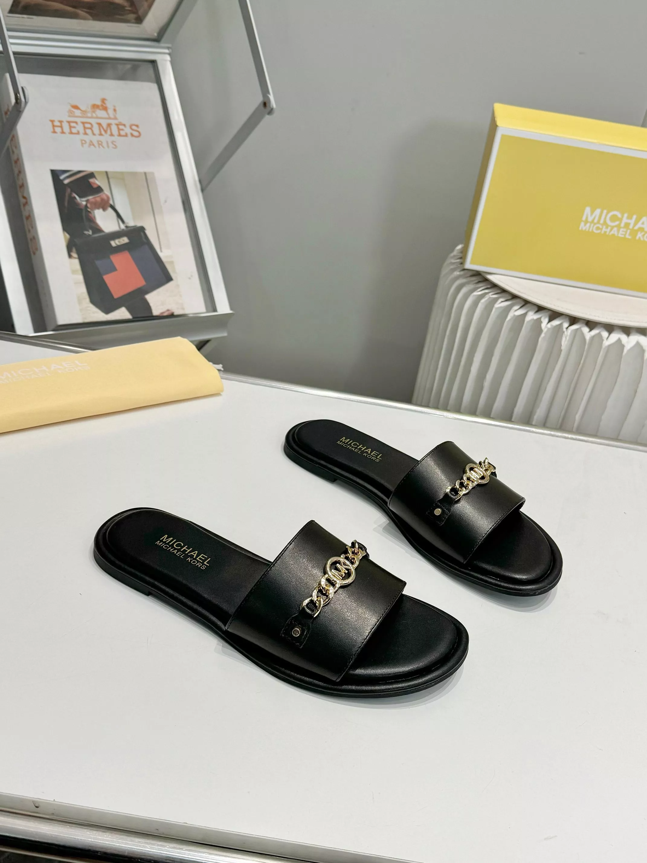 Practical 7556 Michael Kors Slippers For Women