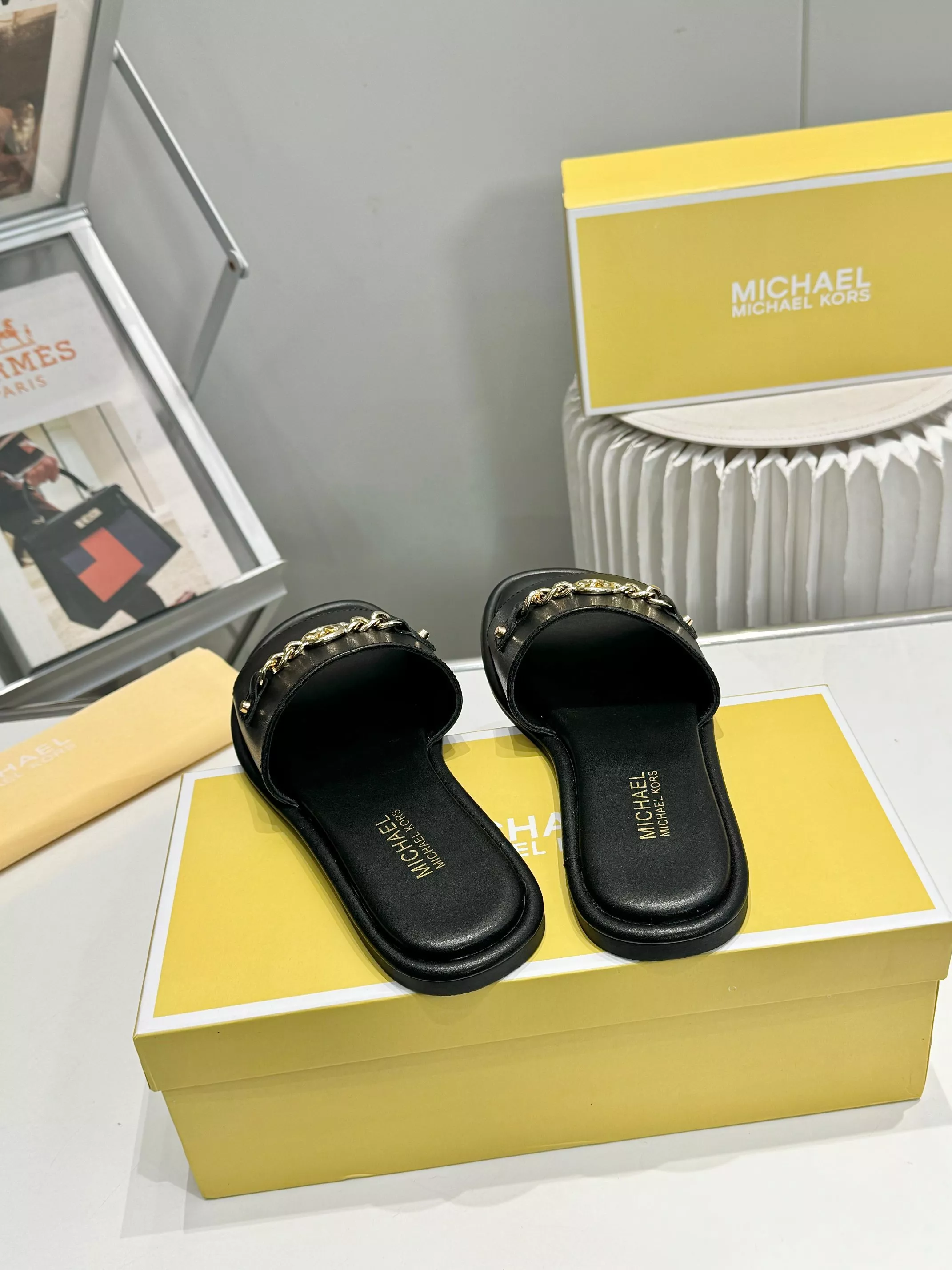 Practical 7556 Michael Kors Slippers For Women