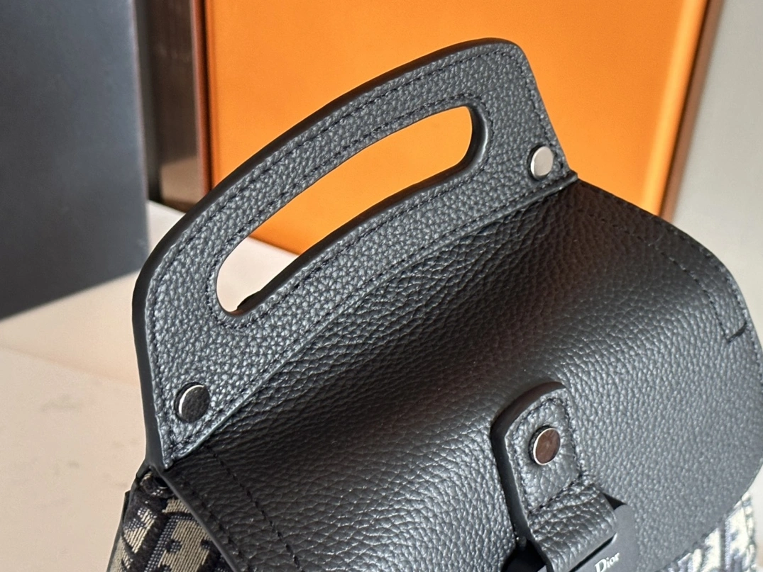 Practical 7671 Christian Dior AAA Man Messenger Bags