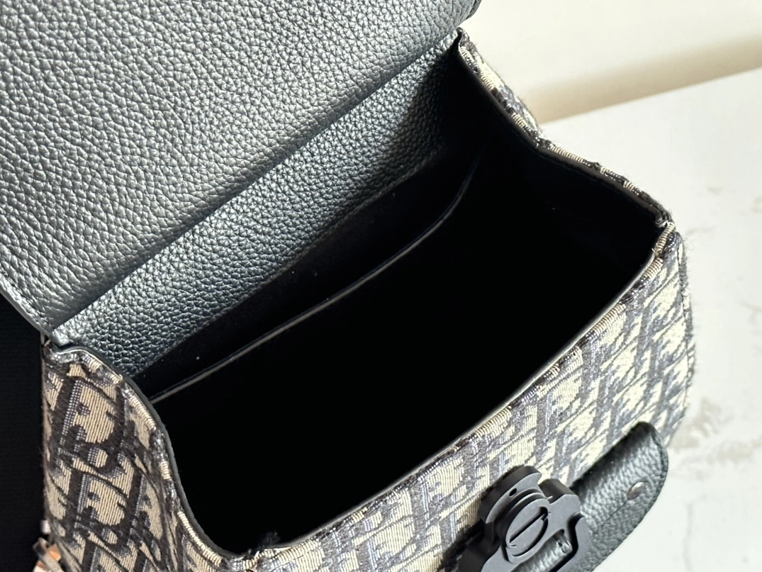 Practical 7671 Christian Dior AAA Man Messenger Bags