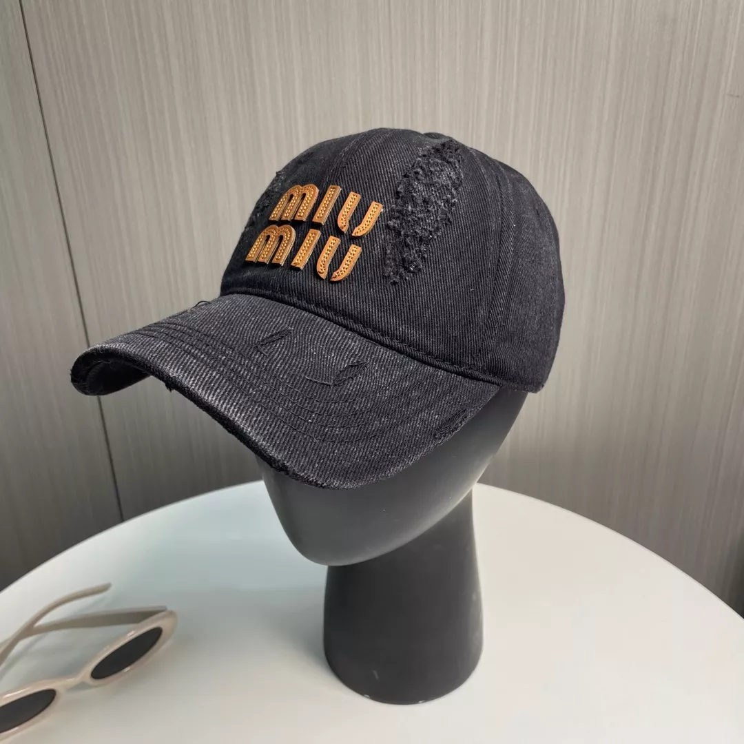 Practical 7866 MIU MIU Caps