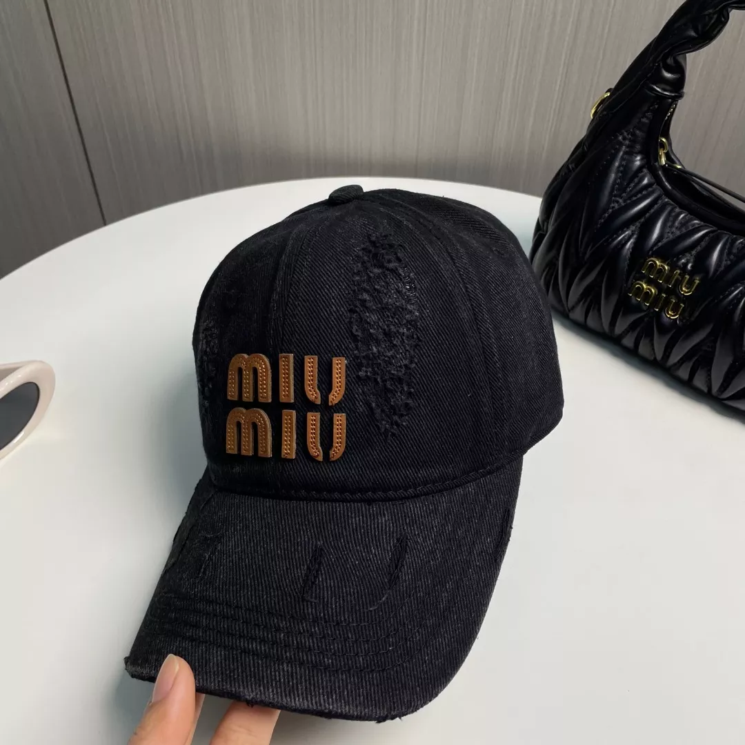 Practical 7866 MIU MIU Caps