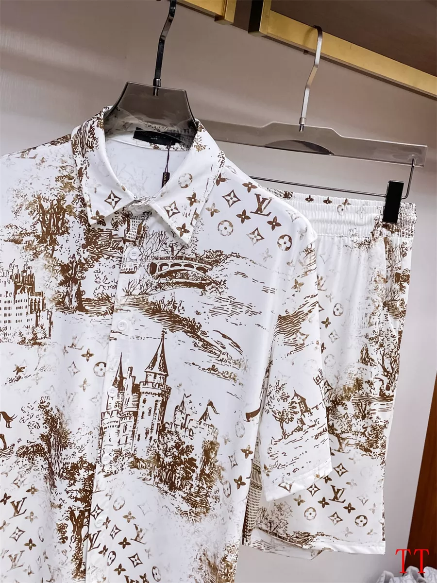 Practical 7955 Louis Vuitton LV Tracksuits Short Sleeved For Men