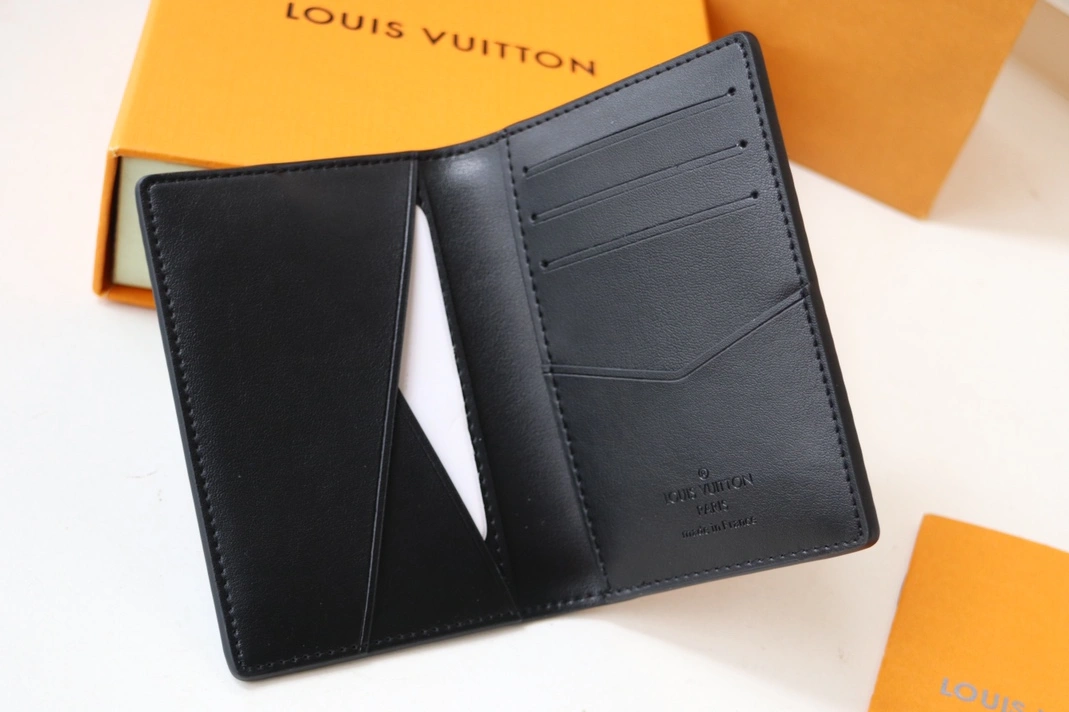 Practical 7965 Louis Vuitton AAA Quality Card Case