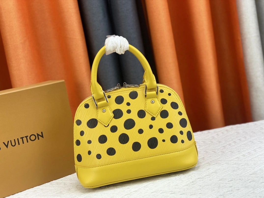 Practical 804 Louis Vuitton AAA Quality Handbags For Women