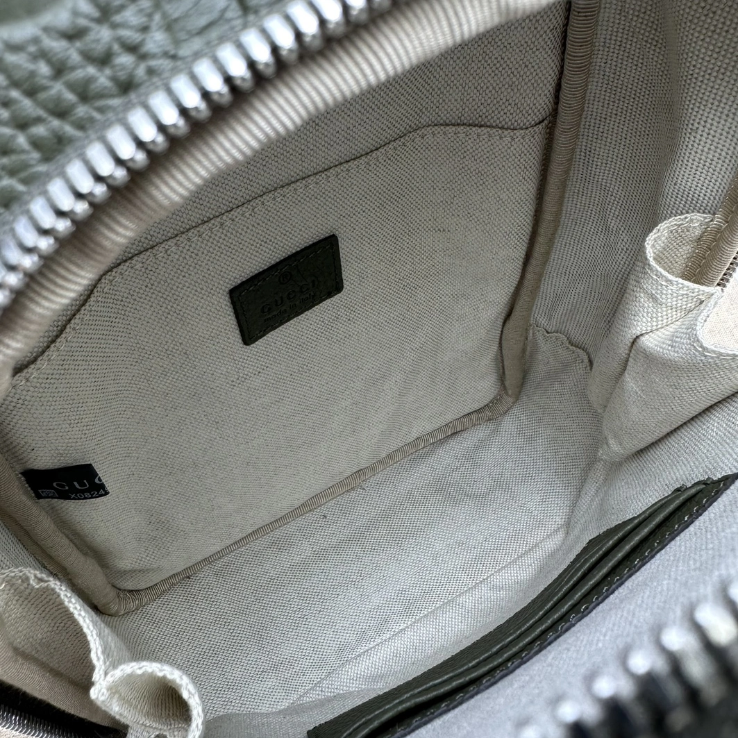Practical 8152 Gucci AAA Man Messenger Bags