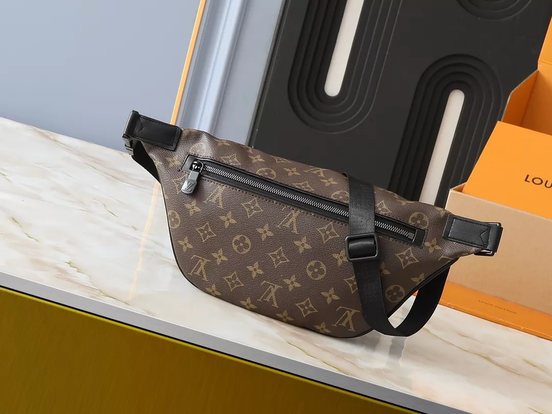 Practical 8304 Louis Vuitton LV AAA Quality Belt Bags For Unisex