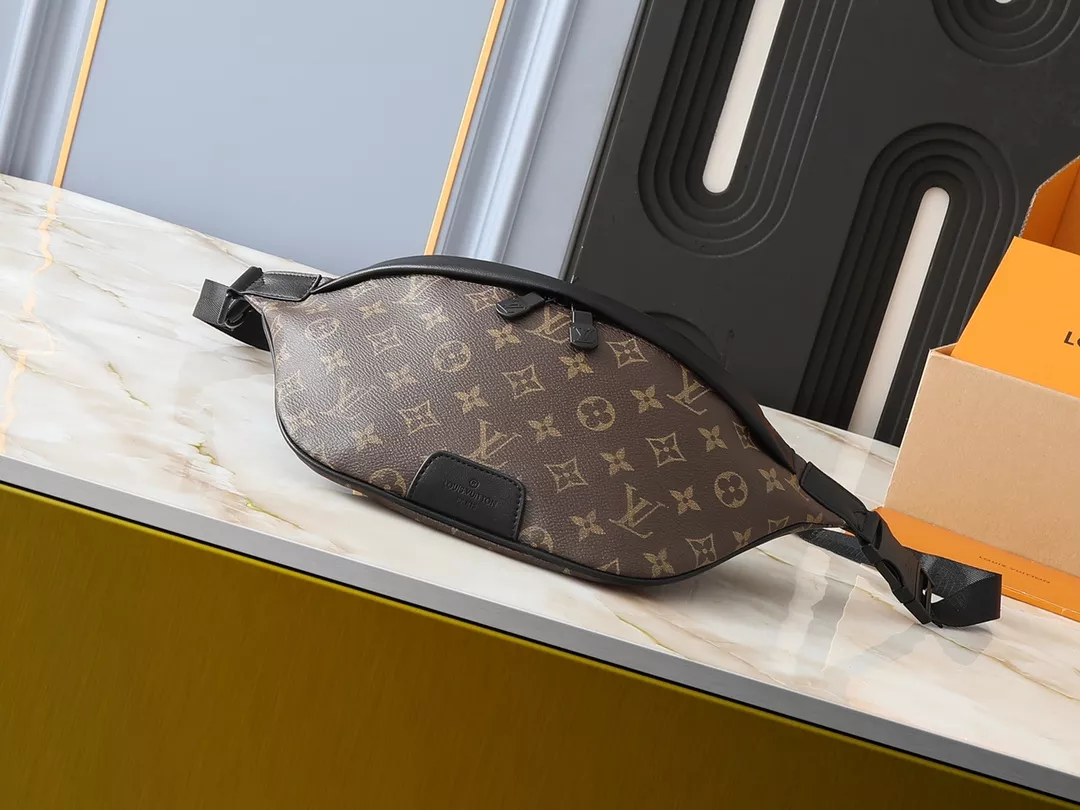 Practical 8304 Louis Vuitton LV AAA Quality Belt Bags For Unisex