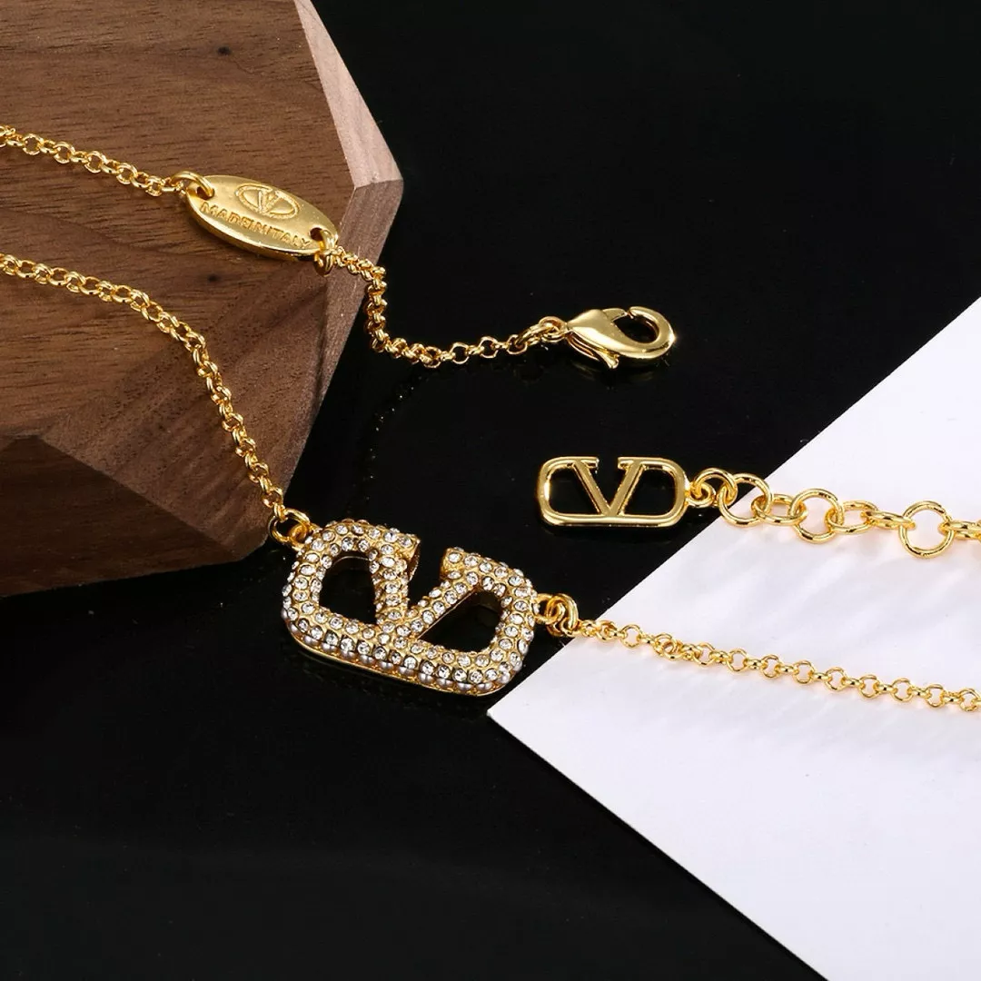 Practical 8338 Valentino Necklaces For Women