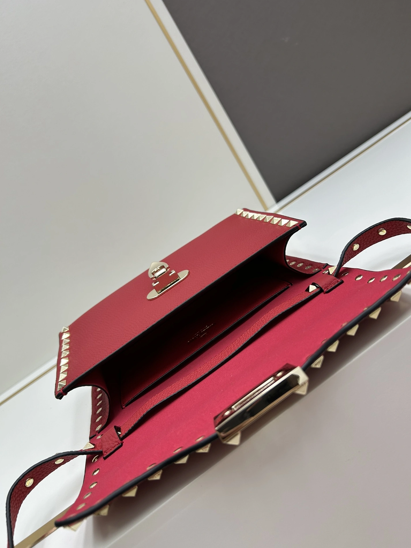 Practical 8515 Valentino AAA Quality Messenger Bags For Women