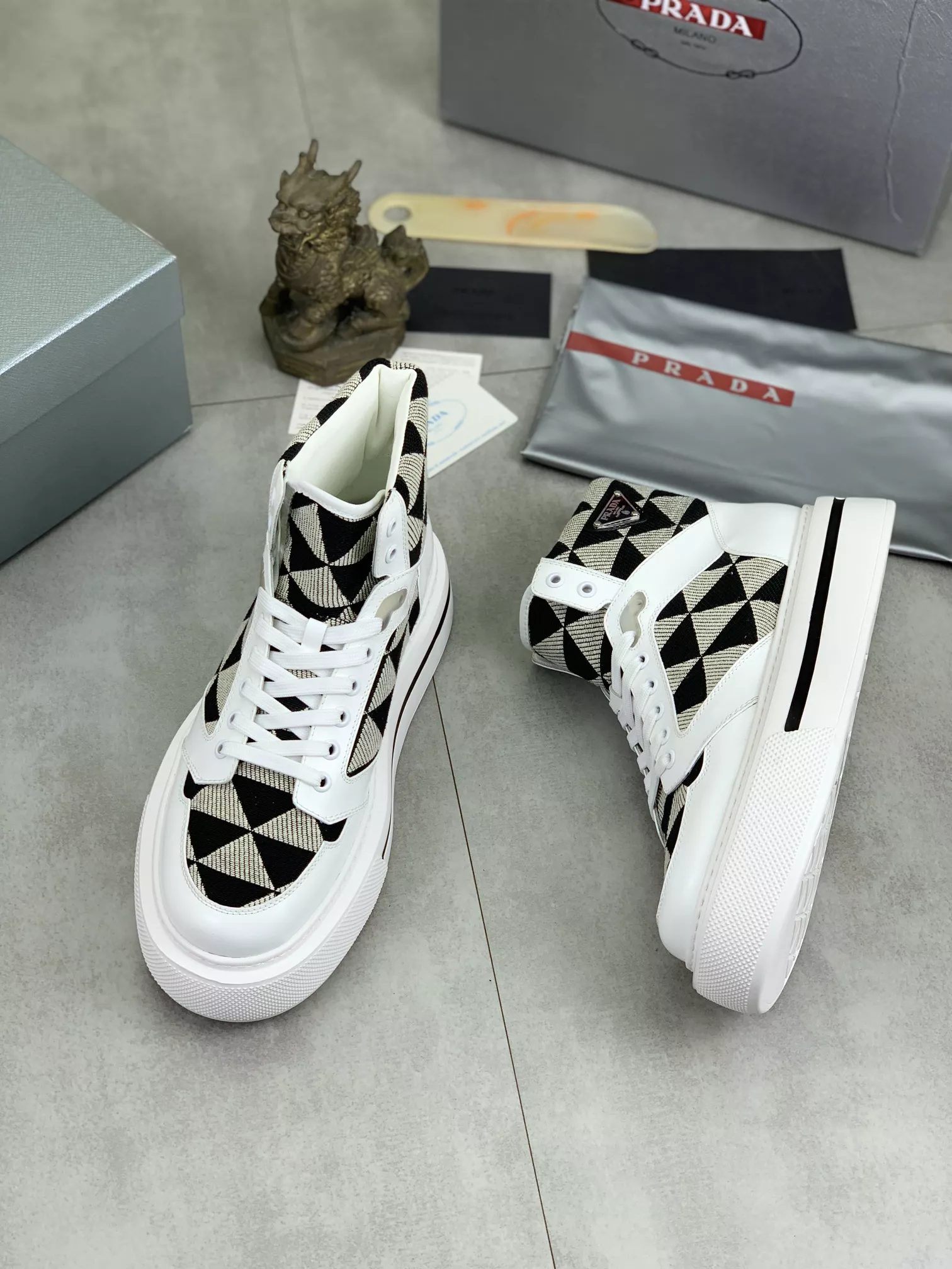 Practical 8773 Prada High Top Shoes For Men