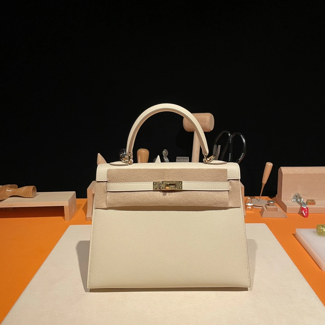 Practical 8798 Hermes AAA Quality Handbags In Gold For Women