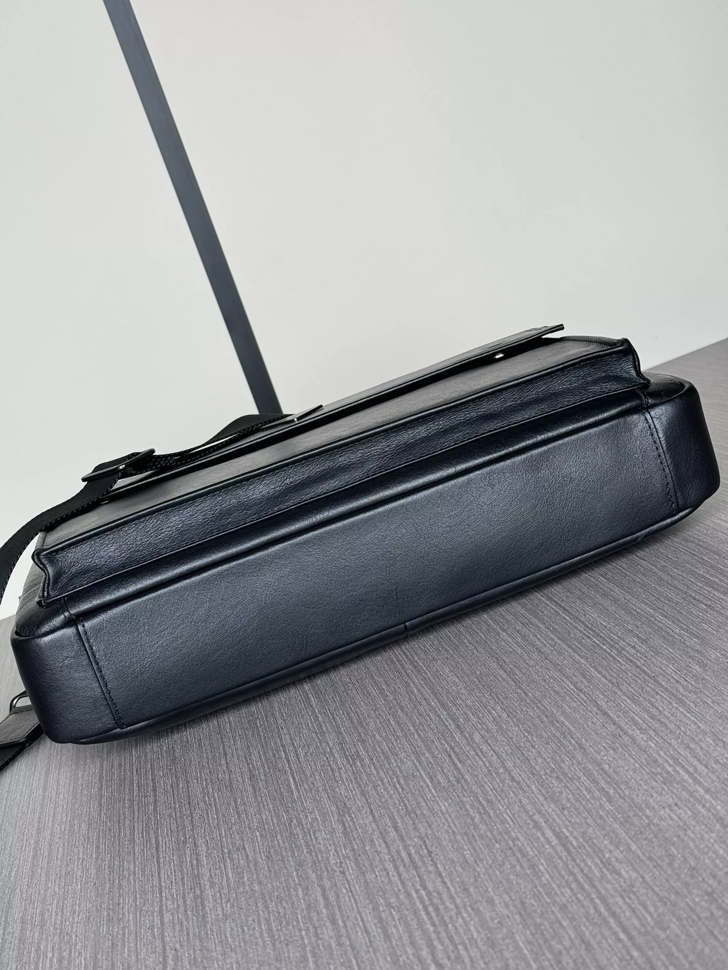 Practical 8900 Prada AAA Man Handbags