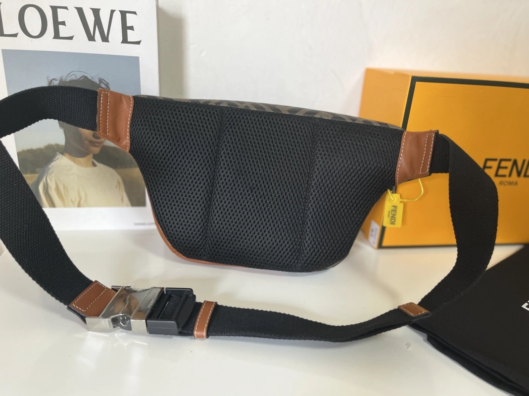 Practical 9367 Fendi AAA Man Belt Bags