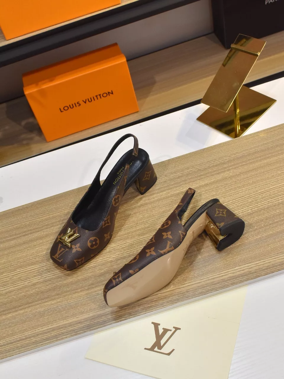 Practical 9615 Louis Vuitton Sandal For Women