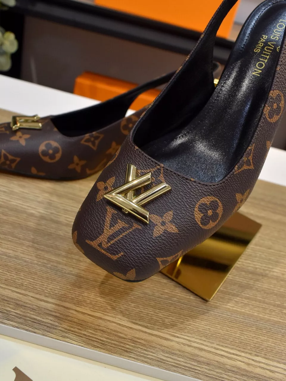 Practical 9615 Louis Vuitton Sandal For Women