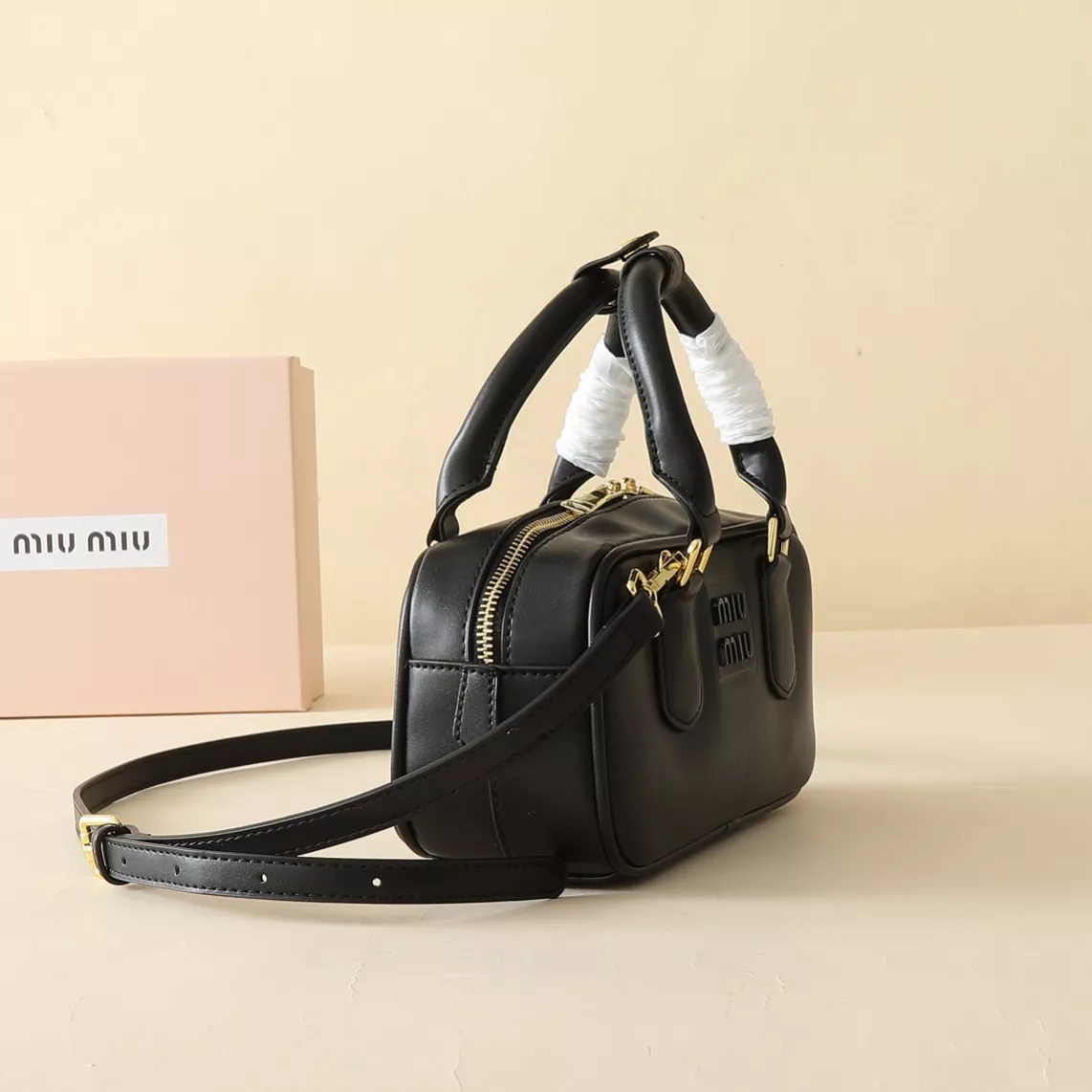 Practical 9863 MIU MIU AAA Quality Handbags For Women