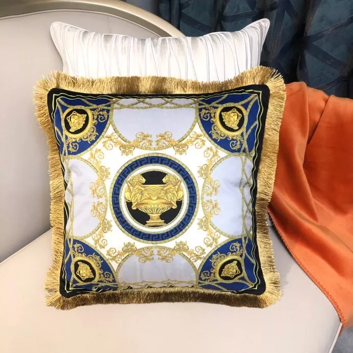 Practical 9877 Versace Cushion