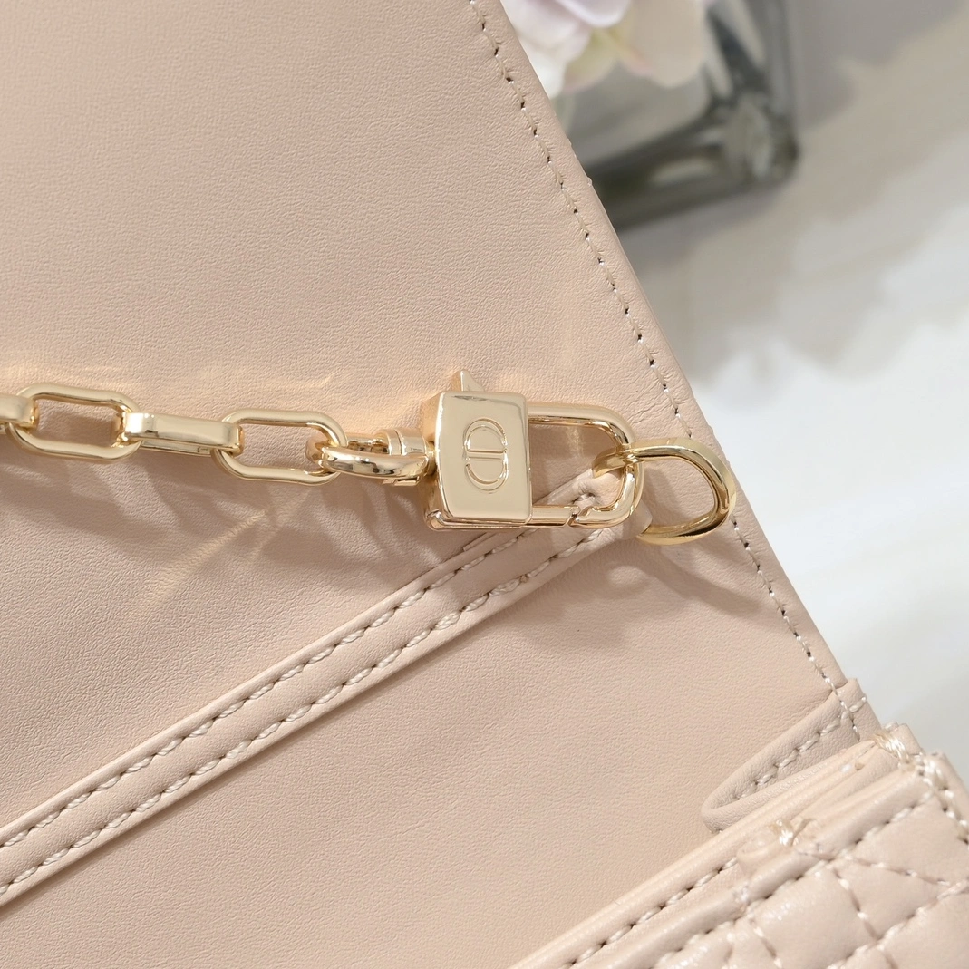 Practical 9881 Christian Dior AAA Quality Messenger Bags For Women