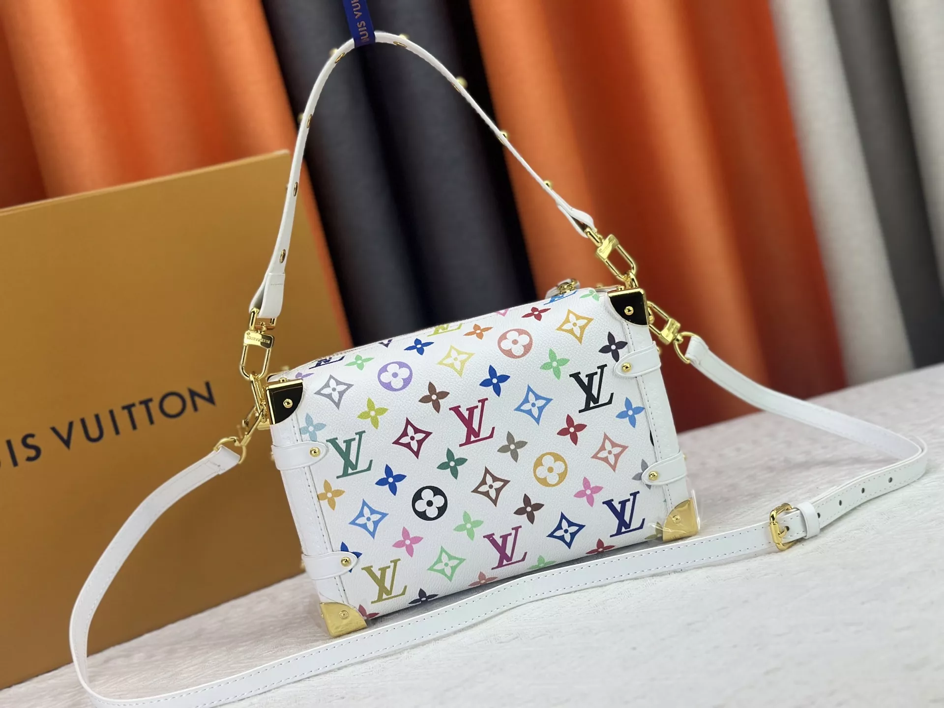 Practical 9919 Louis Vuitton AAA Quality Messenger Bags For Women