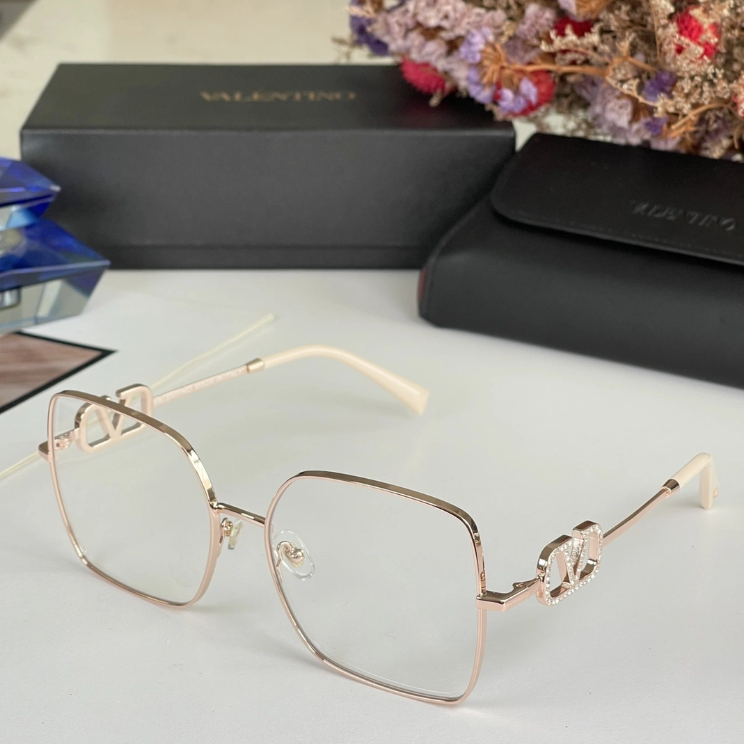 Practical 9953 Valentino AAA Quality Sunglasses