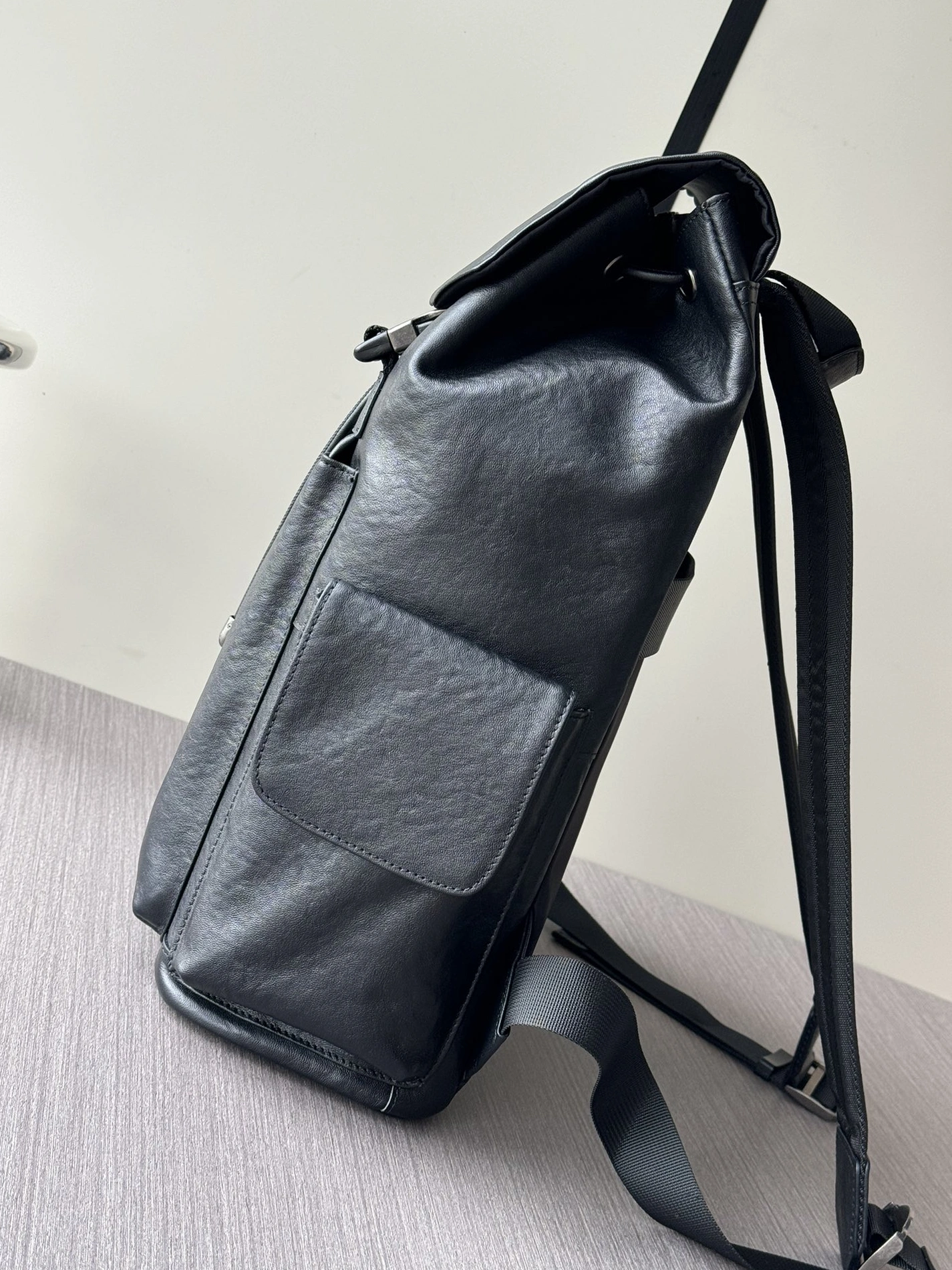 Prada AAA Man Backpacks Classic 5195